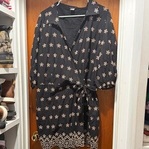 VENUS Black and White Floral Dress